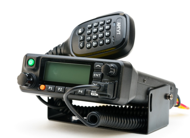  Цифровая радиостанция возимая Аргут А-703 UHF 